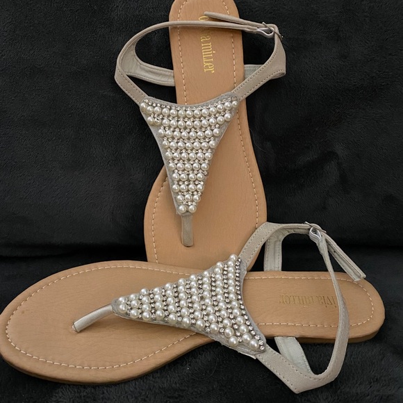 Sandals - Picture 1 of 2